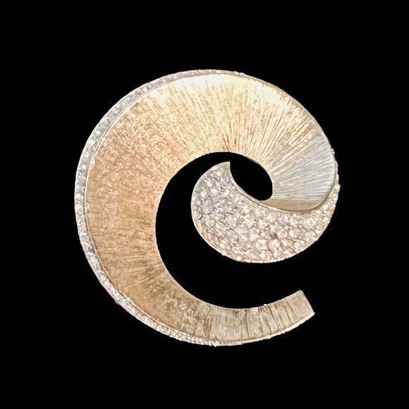 Vintage Crown Trifari Gold Tone And Clear Rhinestone Swirl Brooch (5170) - Picture 1 of 6